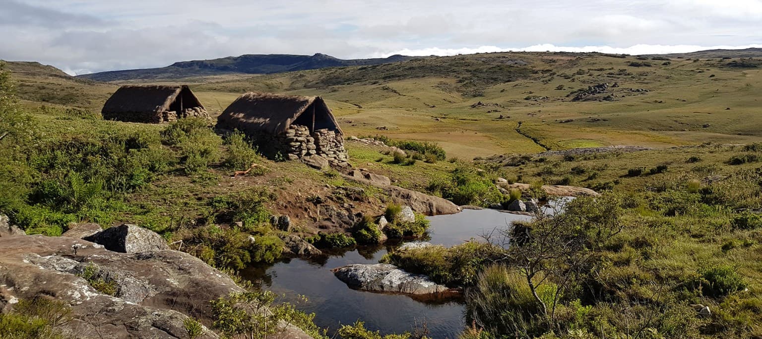 Basiskamp tijdens trekking in Andringitra Mountains NP. Het startpunt voor de klim naar Pic Boby.